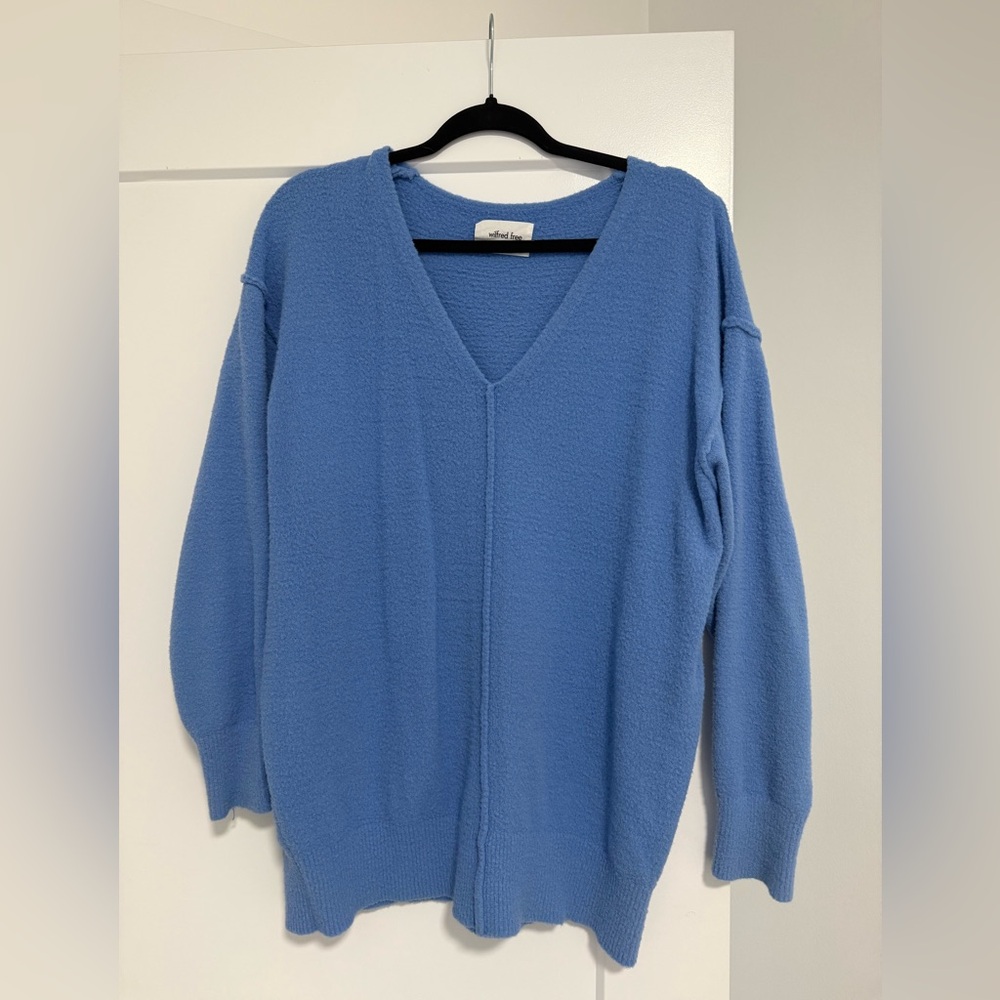 Aritzia Hush Knit V-neck Sweater azure blue Small